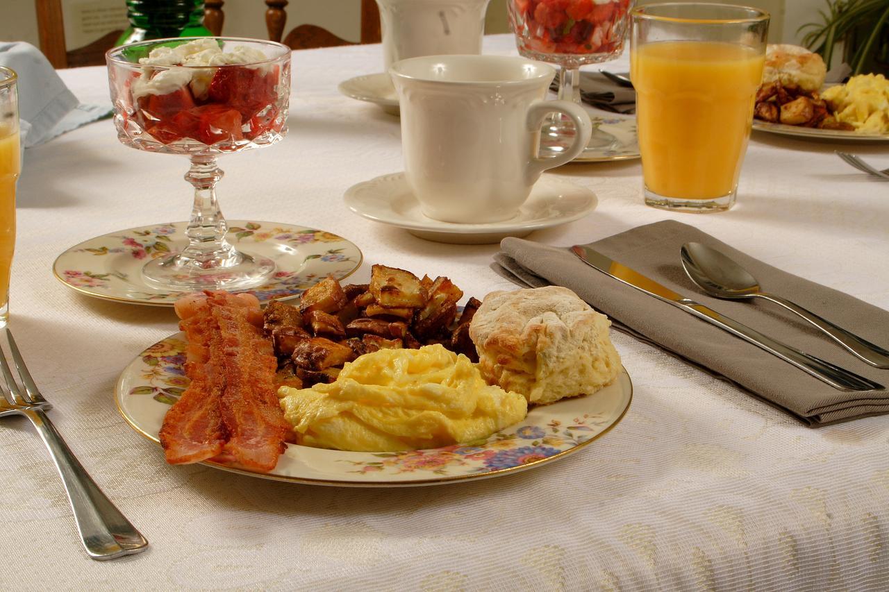 Seven Oaks Bed & Breakfast High Point Bagian luar foto