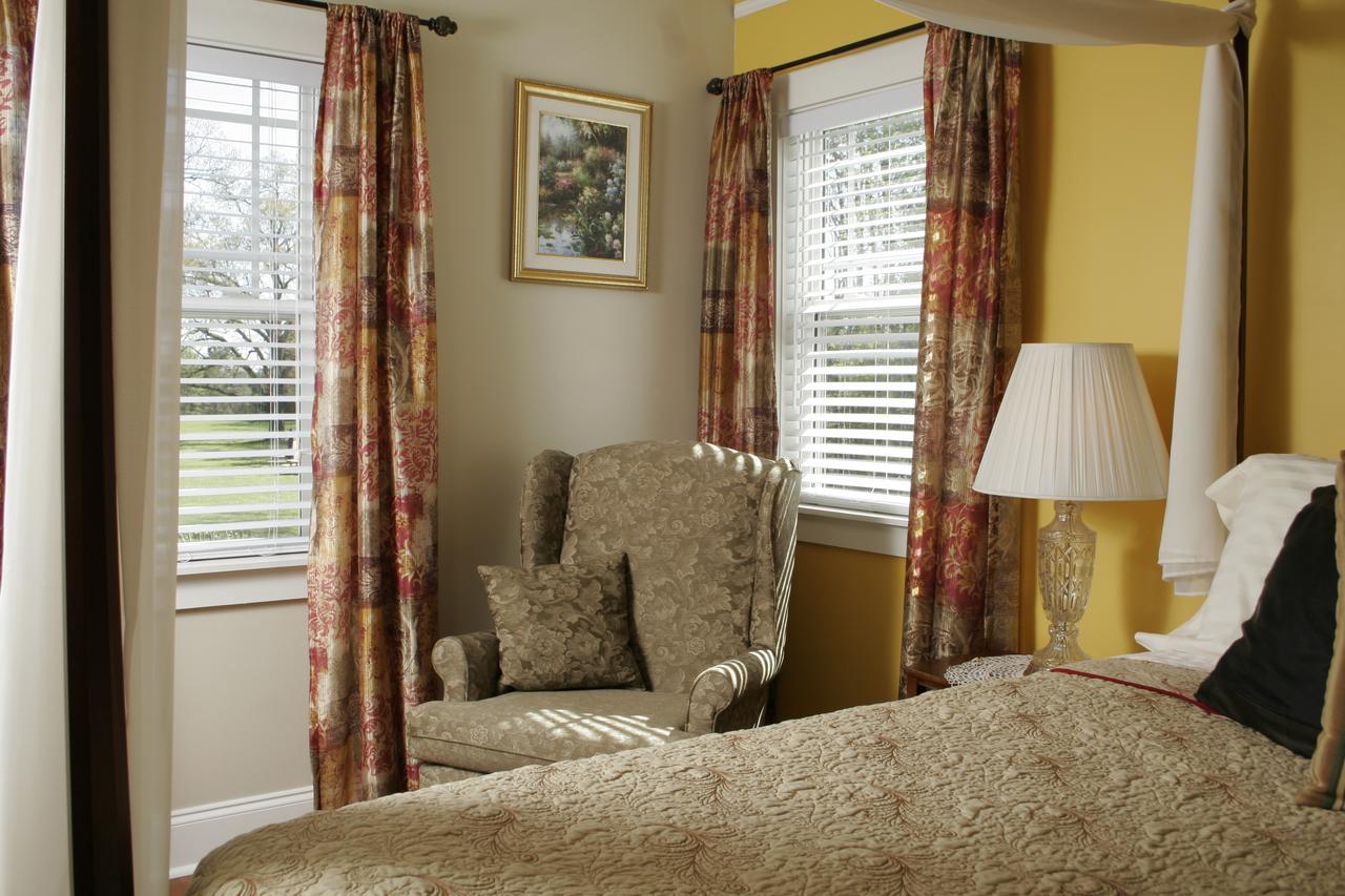 Seven Oaks Bed & Breakfast High Point Bagian luar foto