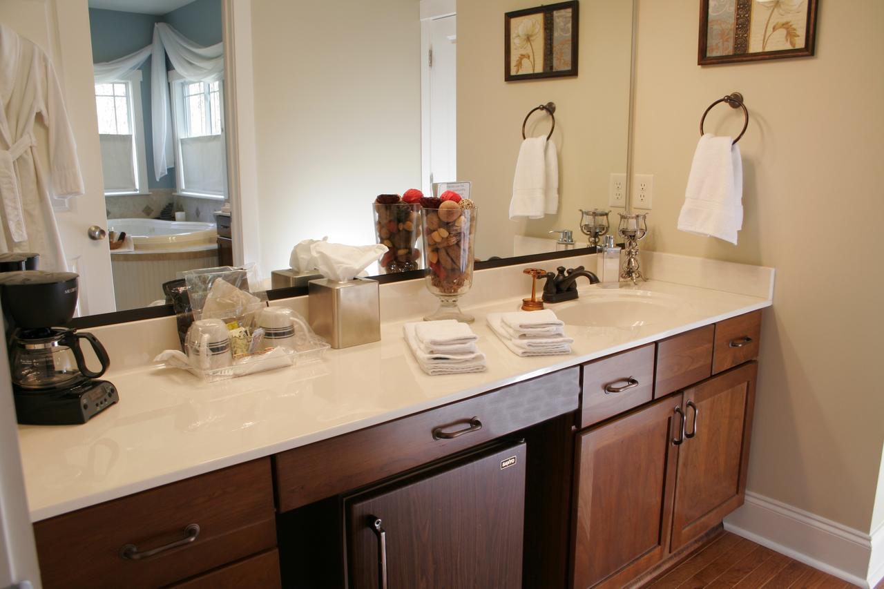 Seven Oaks Bed & Breakfast High Point Bagian luar foto