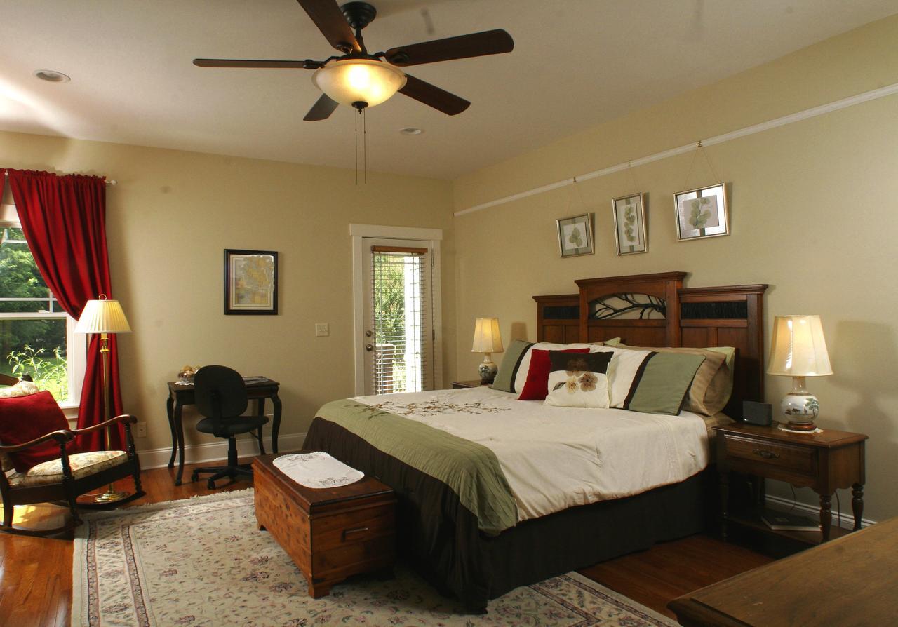 Seven Oaks Bed & Breakfast High Point Bagian luar foto
