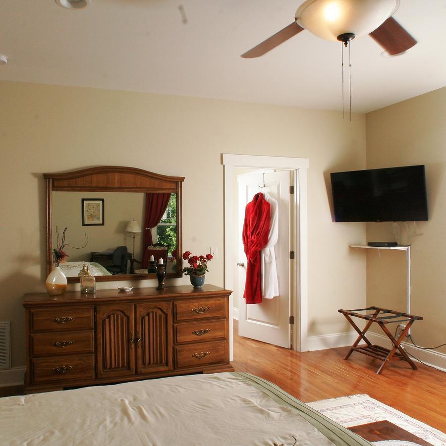 Seven Oaks Bed & Breakfast High Point Bagian luar foto