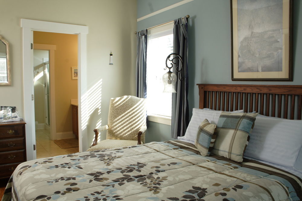 Seven Oaks Bed & Breakfast High Point Bagian luar foto